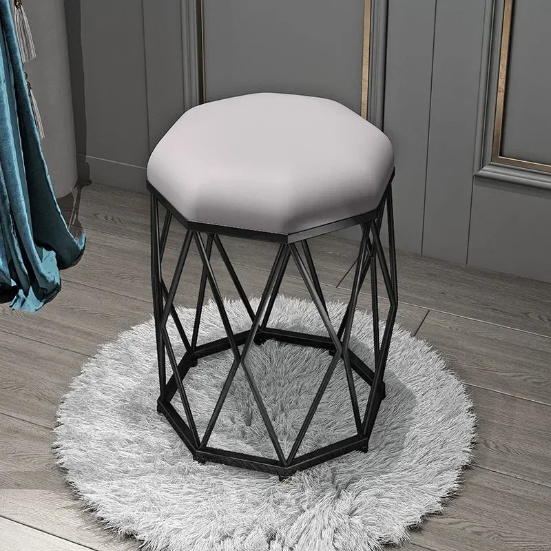 Modern Simple Dressing Stool Subnet Red Makeup Stool Light Luxury Nail Scrubbing Chair Bedroom Nordic Girl Dining Stool